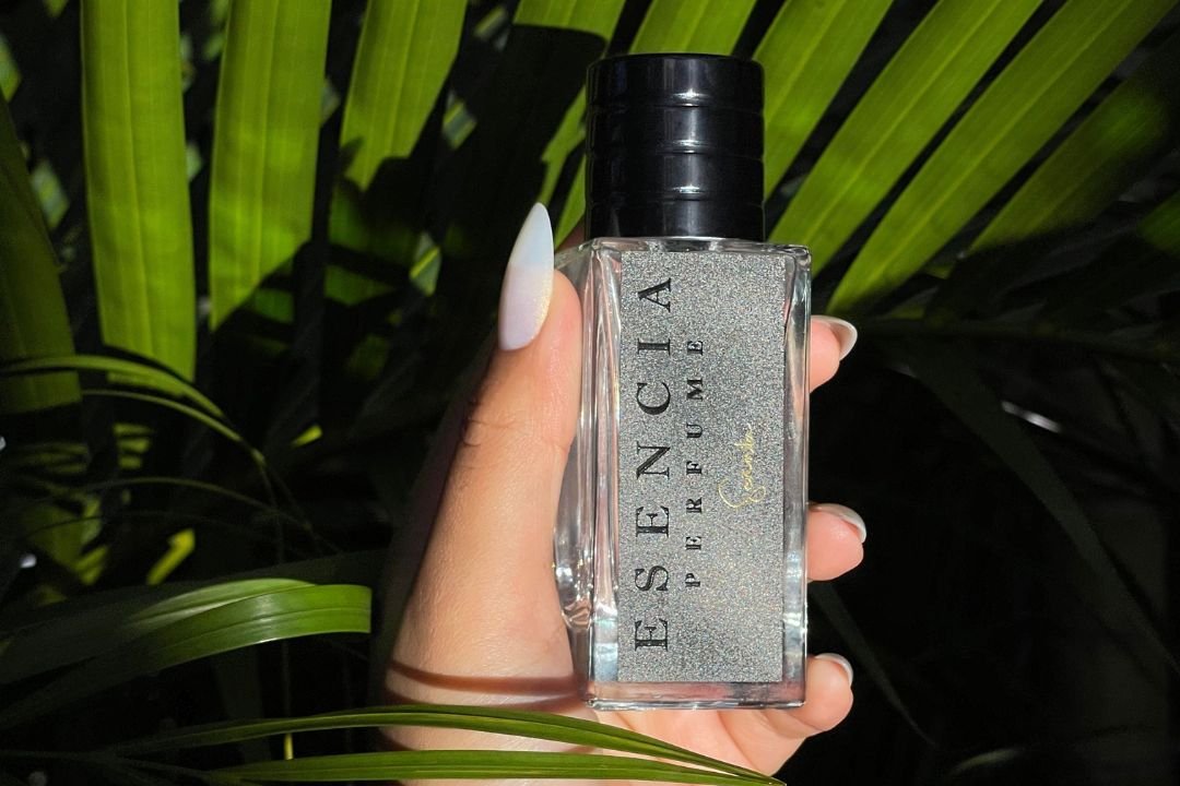 Esencia Perfume
